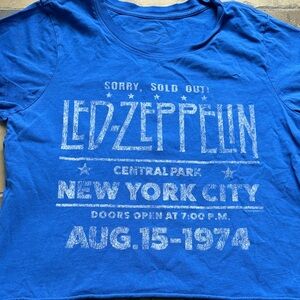 Blue Led Zeppelin NYC Concert Graphic cropped Tee Juniors L